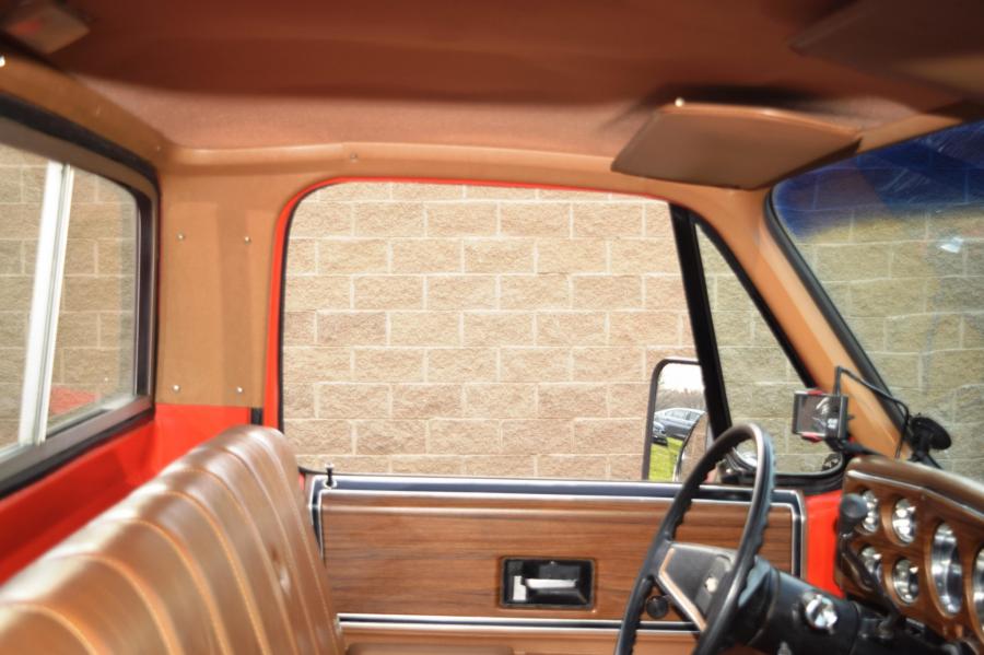 Интерьер Chevrolet C10 Cheyenne Super 1974 года  (фото 242 из 365)